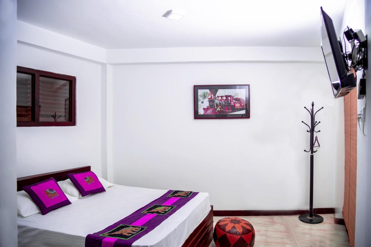ดี แฟมิลี รีสอร์ต Hotel อนุราธปุระ ภายนอก รูปภาพ